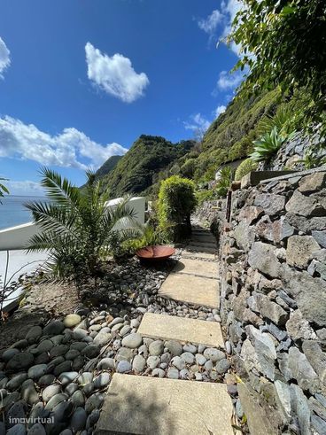 Deslumbrante Moradia com Vista para o Mar em São Miguel | 3 Quartos co-21