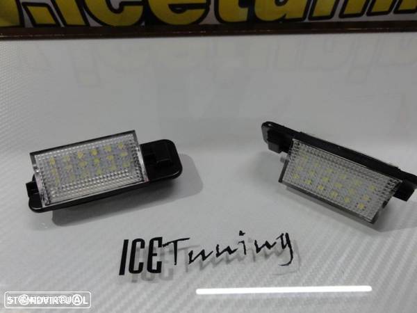 Suporte de lampada de matricula com led branco para bmw e36 CAN BUS - 2