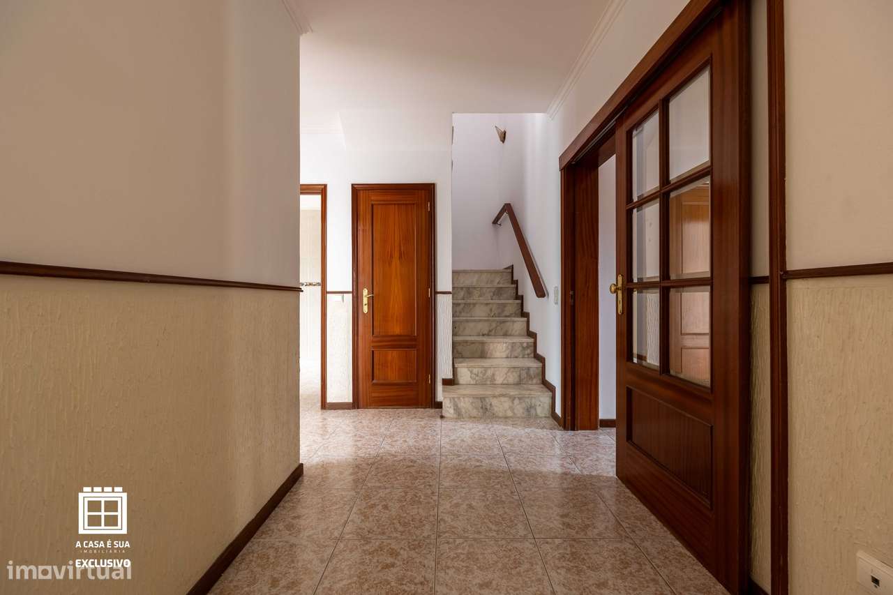 Andar Moradia T4 duplex c área total 213 m2 em São João de Ver - Feira-12