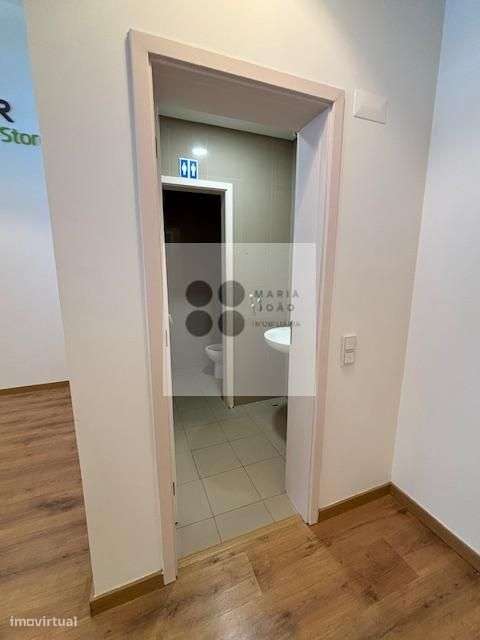 Loja venda junto Passeo Ribeirinho do Parque das Nações, Oportunidade!-4