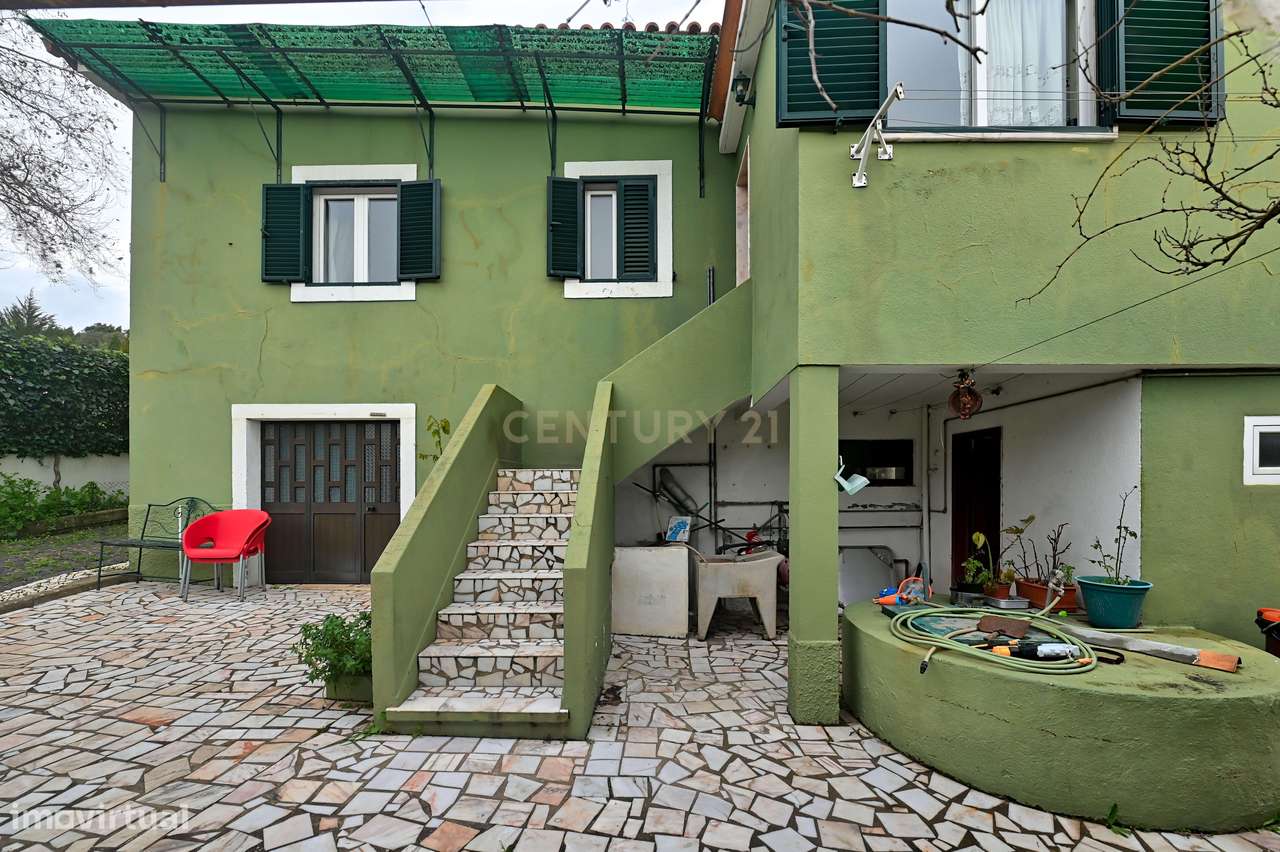 Oportunidade Única em Carnaxide | Terreno + Moradia com Elevado Potenc-23