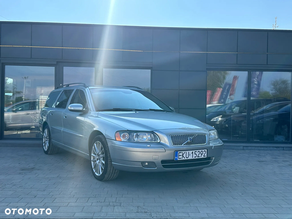 Volvo V70 2.4D Momentum - 4