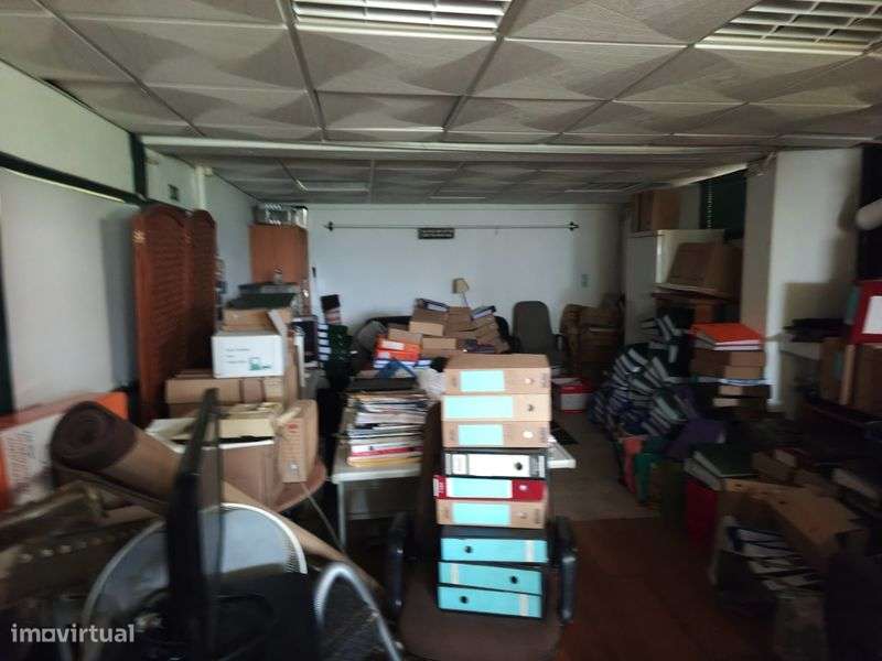 vendo escritório armazém Cascais-7