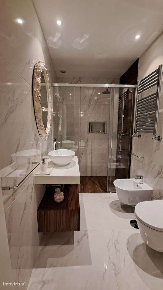 Moradia T6 Exclusiva com terreno de cerca 4.000 m² e Piscina Privada e-25