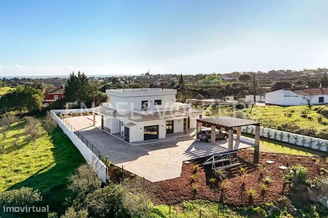 Luxuosa Moradia V4 no Campo próxima do Carvoeiro - Grande imagem: 4/47