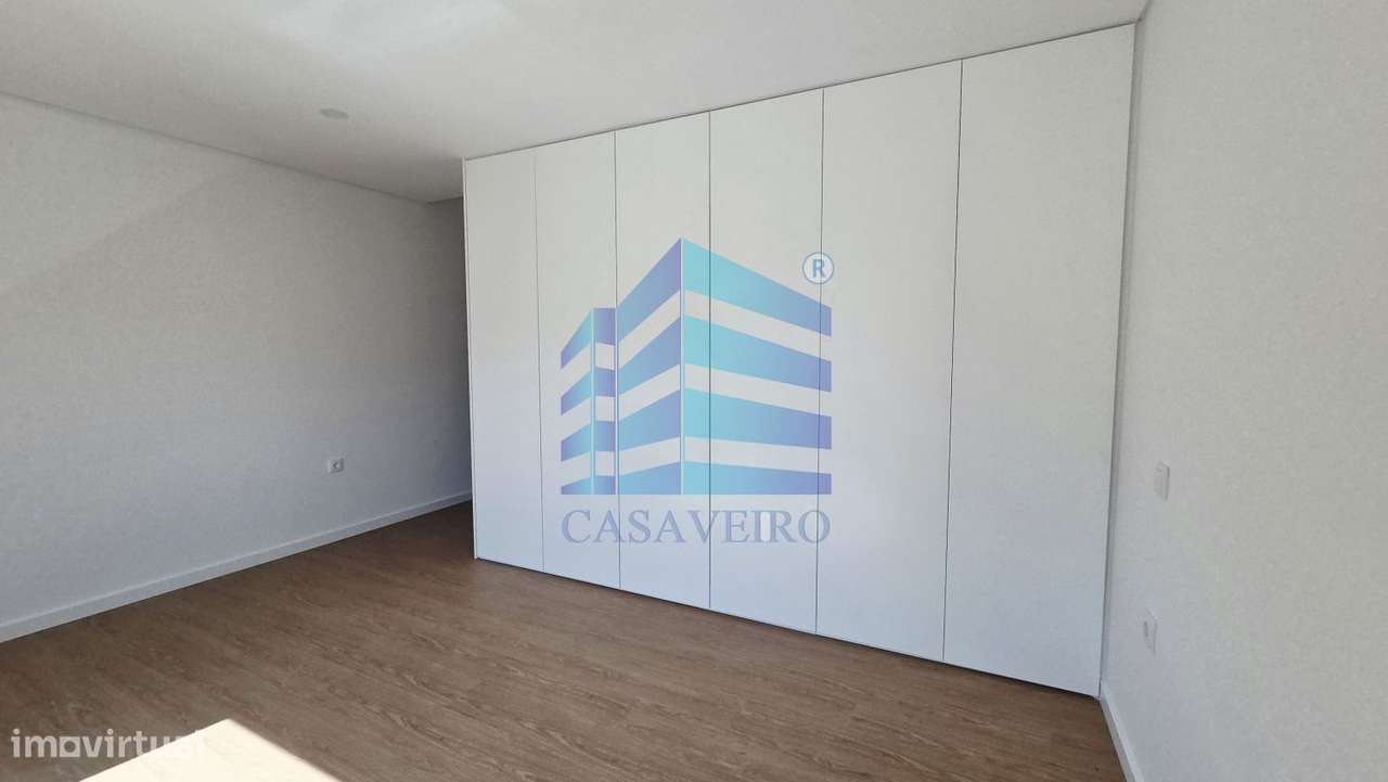 Apartamento T2 Duplex com terraço  centro de Esgueira-11