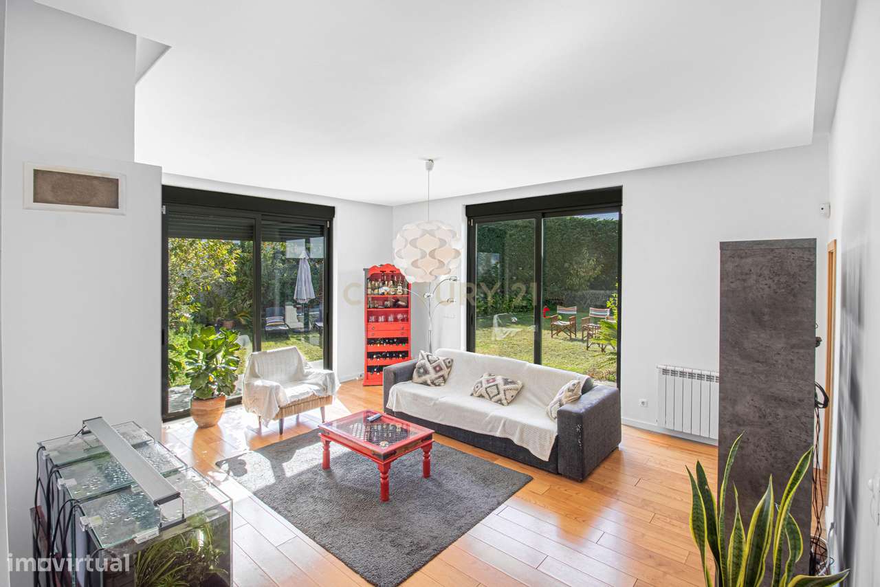 Moradia Isolada T4 291m2 em Lote de 1050 m2 em Mucifal, Colares, Sintr-22