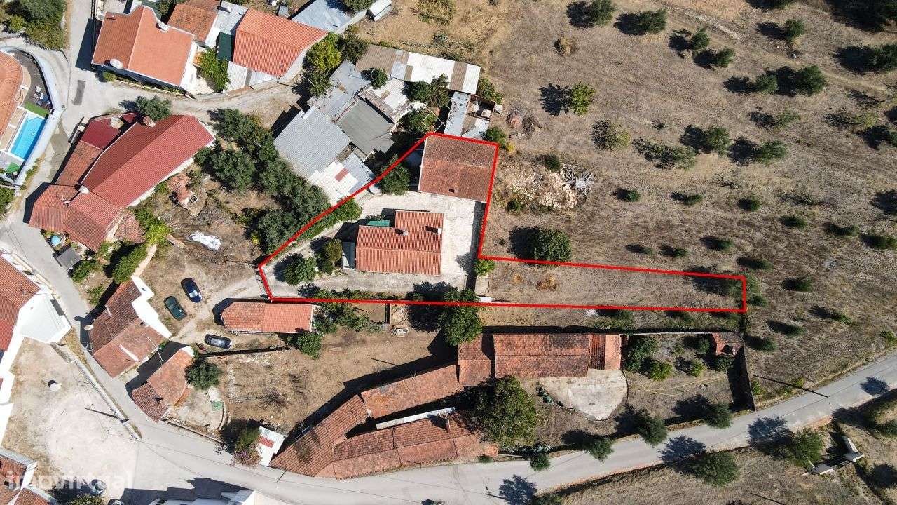 Moradia T6 localizada nas Louçãs, Ourém - Grande imagem: 5/31