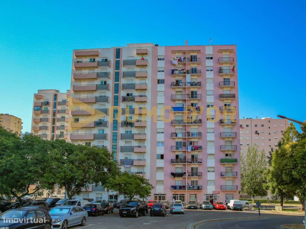 Apartamento T2 em excelente estado de conservação a 2 minutos da A1-26