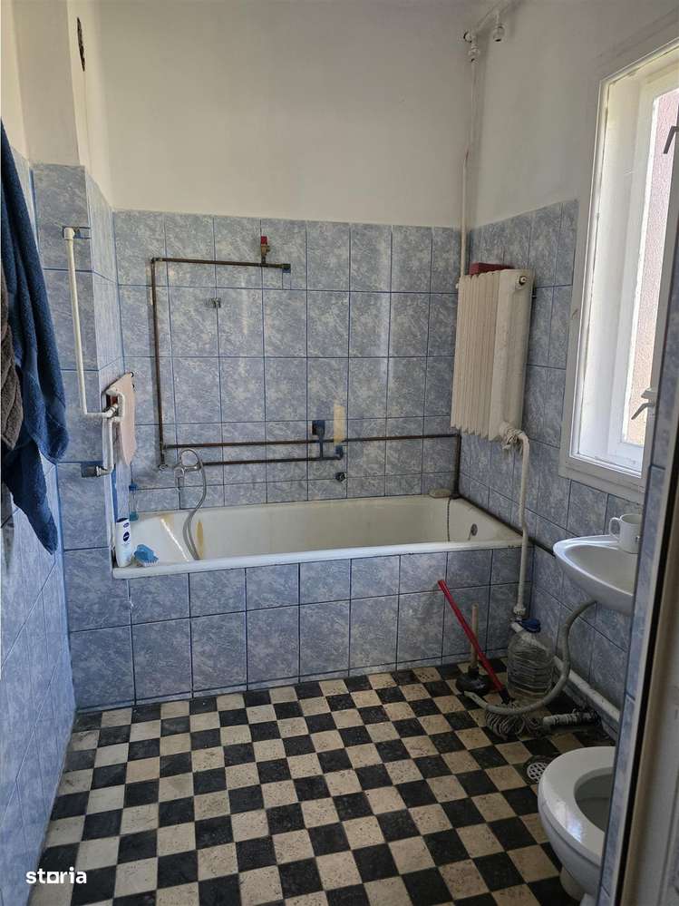 Casa cu teren generos in zona turistica Nadrag Timis-4