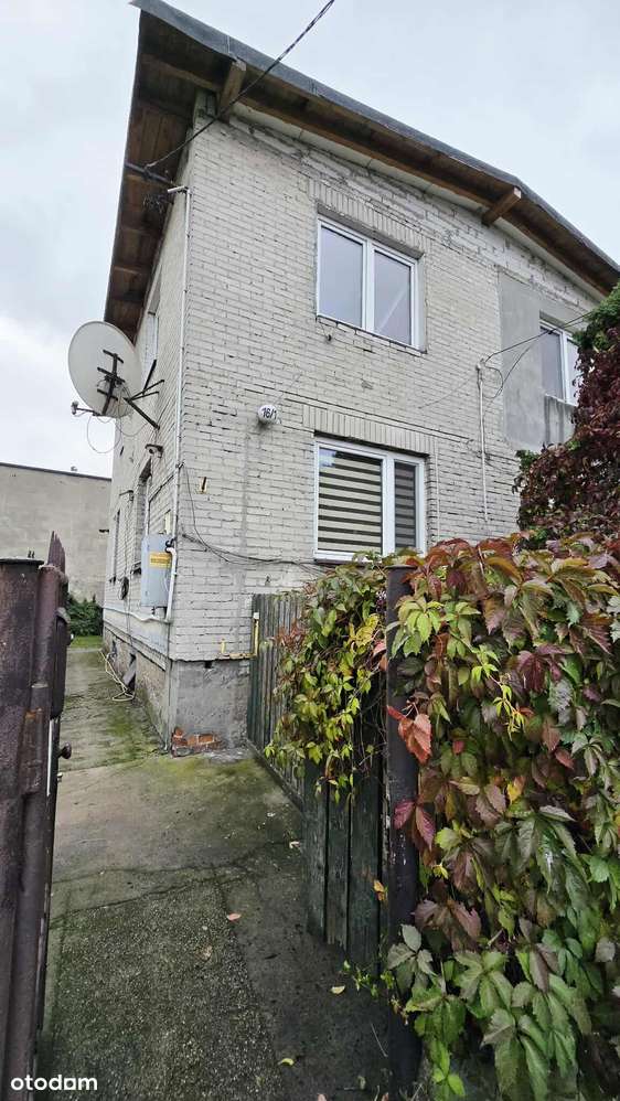 Do sprzedaży 1/2 domu + duża działka-0