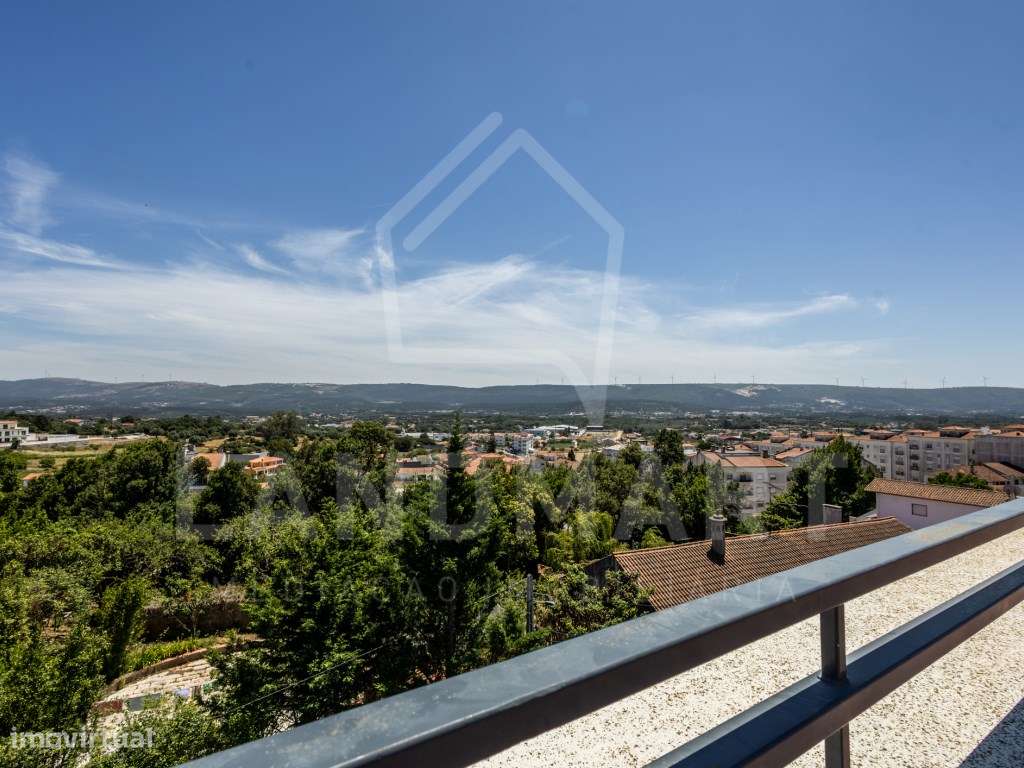 Apartamento T3 Duplex, Centro de Turquel-55