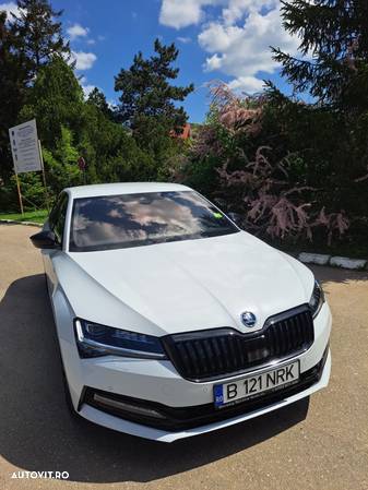 Skoda Superb 2.0 TDI 4X4 DSG Sportline - 11