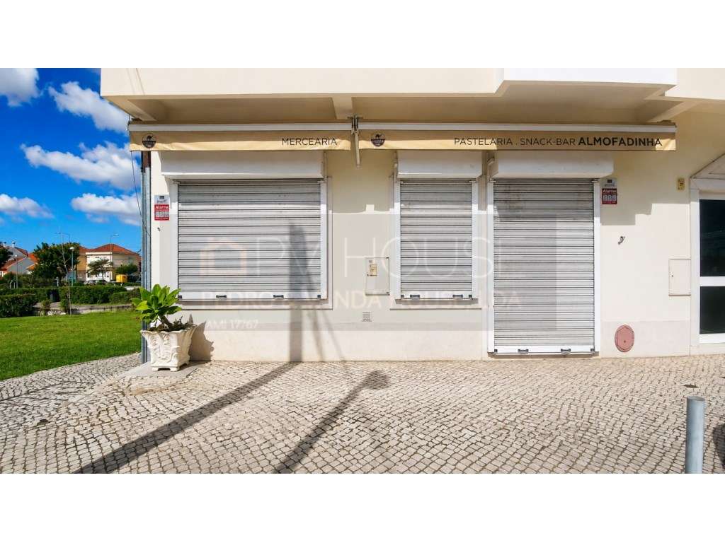 Café / Pastelaria / Minimercado na Abrunheira - Sintra-12