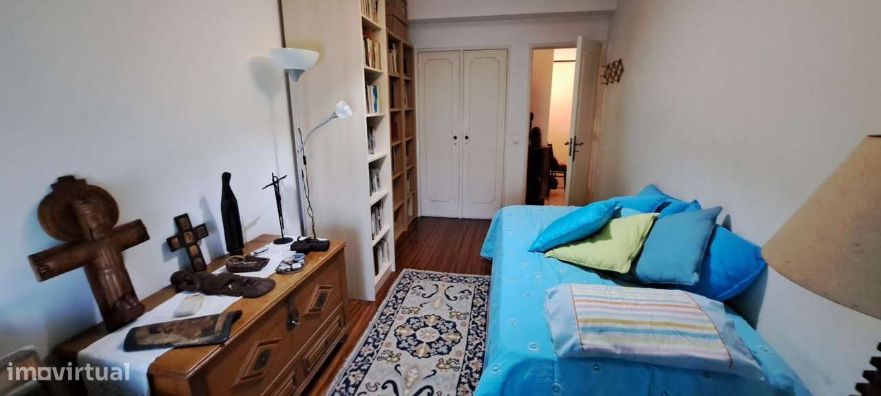 T3+1 | 110m2 | Av. 25 de Abril, Cacilhas | Com vista de Rio-11