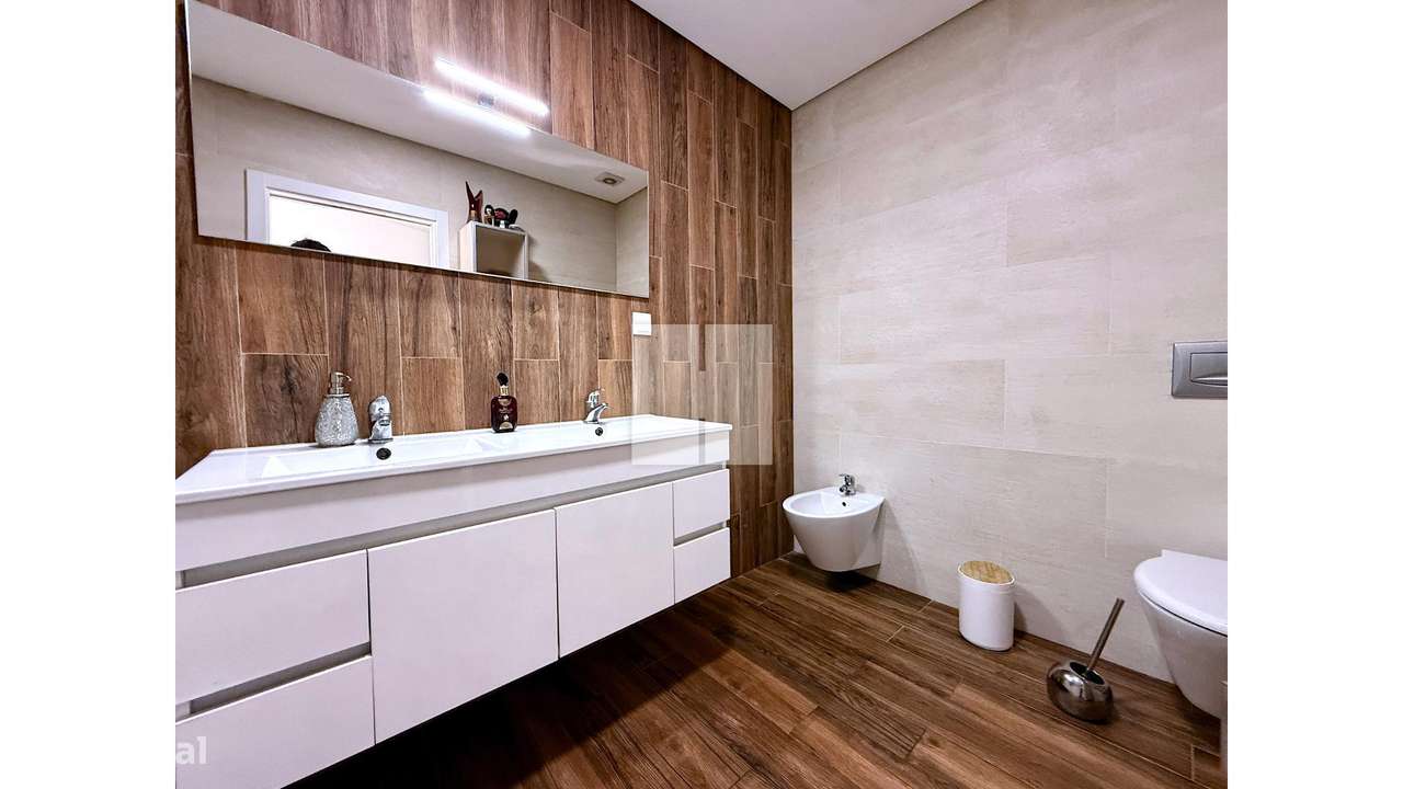 Apartamento T3 c/ Garagem Dupla-15