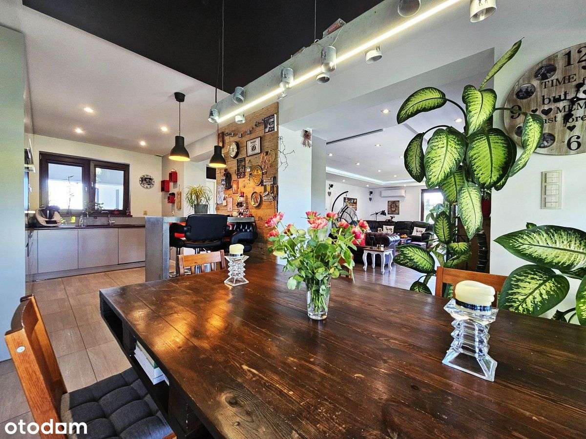 Piękny dom wolnostojący, na dużej działce-10