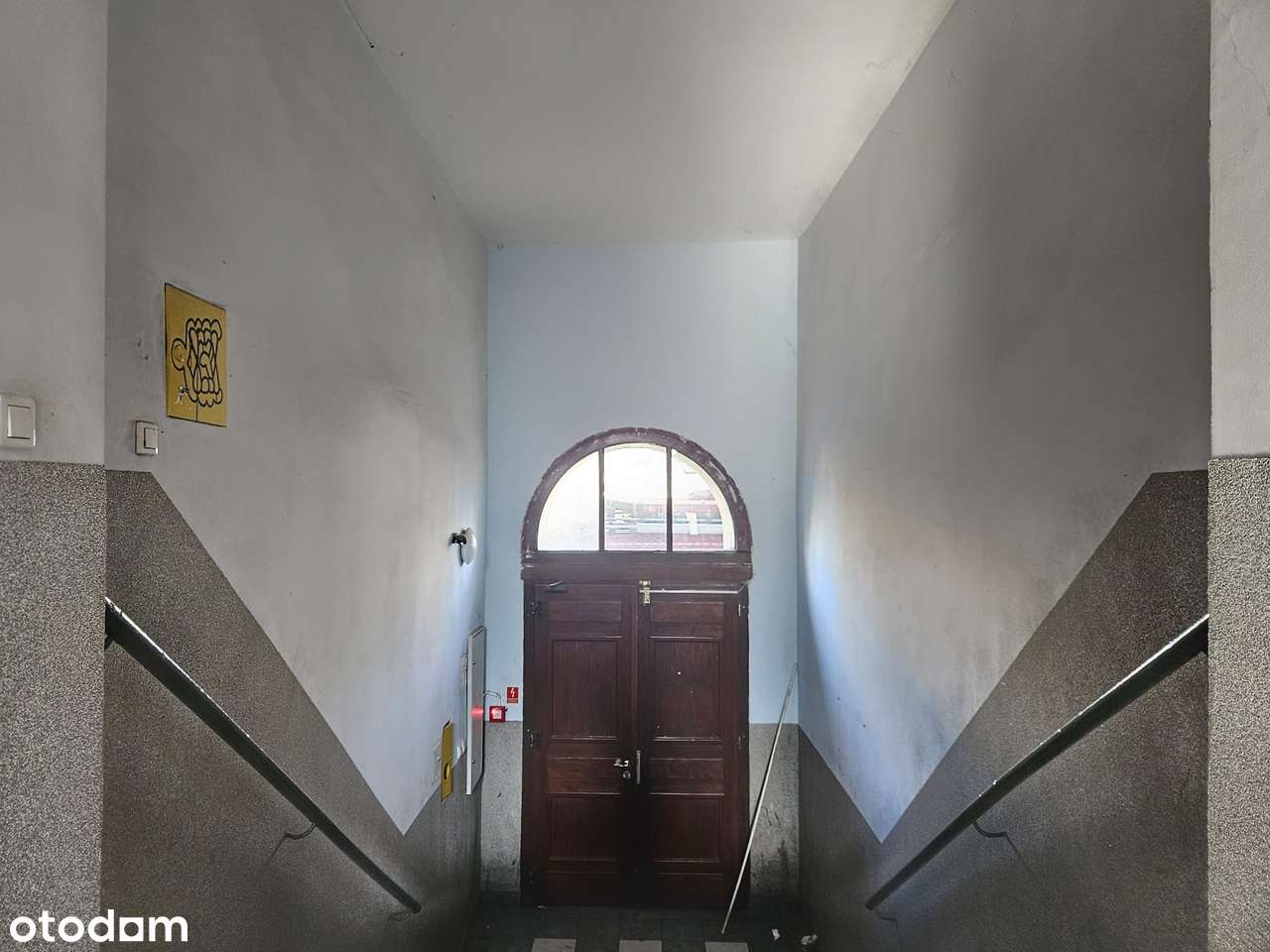 Duża i wyjątkowa kawalerka w ścisłym centrum-16