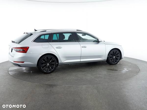 Skoda Superb 2.0 TDI L&K DSG - 11