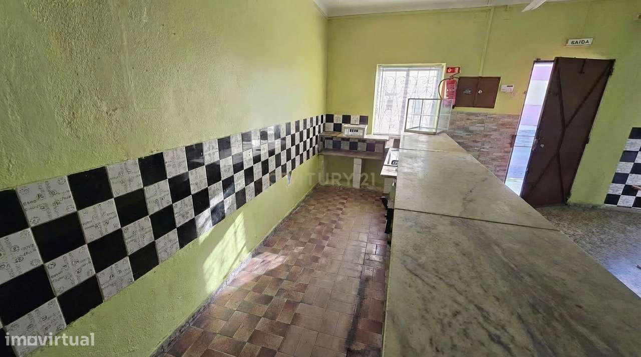 Moradia Térrea T3 – Oportunidade de remodelar ao seu gosto em Setúbal - Grande imagem: 4/25