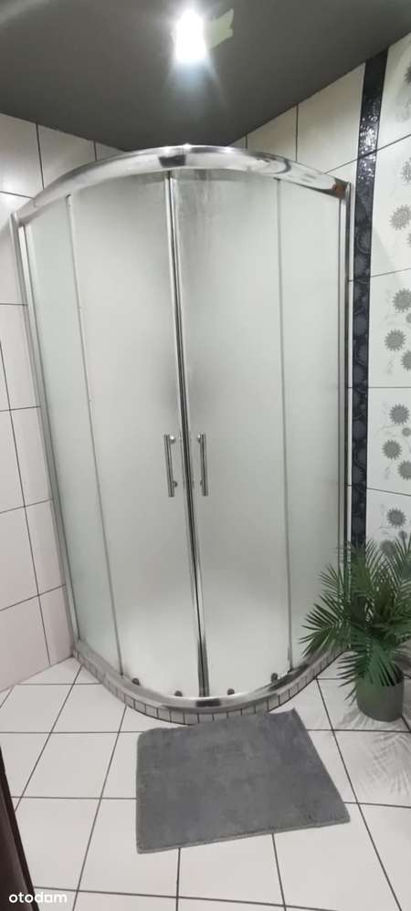 Duże, ustawne trzy pokoje w centrum miasta-10