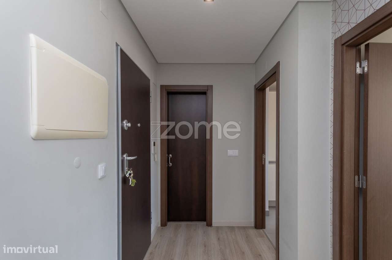 Ap T2 junto ao novo hospital de Sintra com ar cond. e estacionamento. - Grande imagem: 4/37