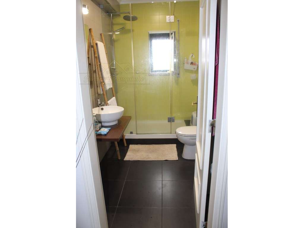 Apartamento T2 com garagem a 10min da praia-2