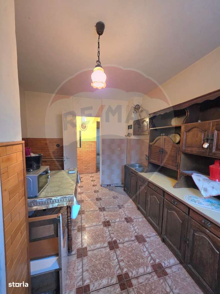 Apartament cu 3 camere de vânzare în zona Vitrometan - Imagine principală: 5/10