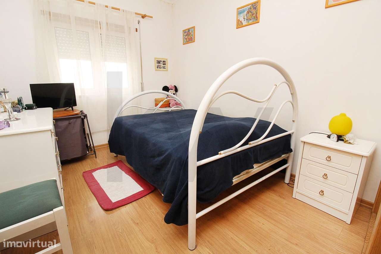 Duplex T3 com Garagem Box em  Silves-6