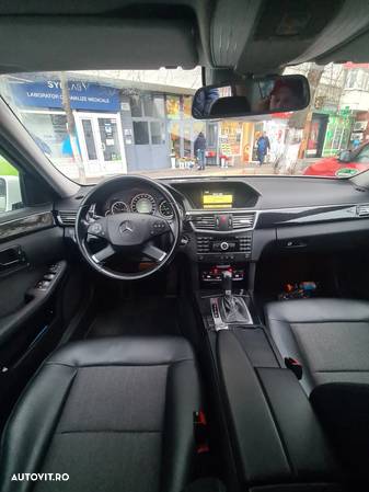 Mercedes-Benz E 220 CDI Automatik Elegance - 4