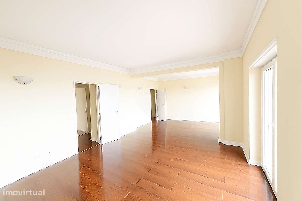 Apartamento T4 para arrendamento - Grande imagem: 4/8