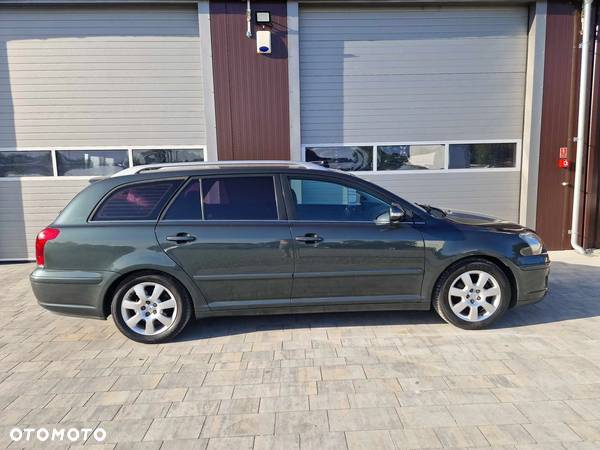 Toyota Avensis 1.8 VVT-i Automatik Sol - 2