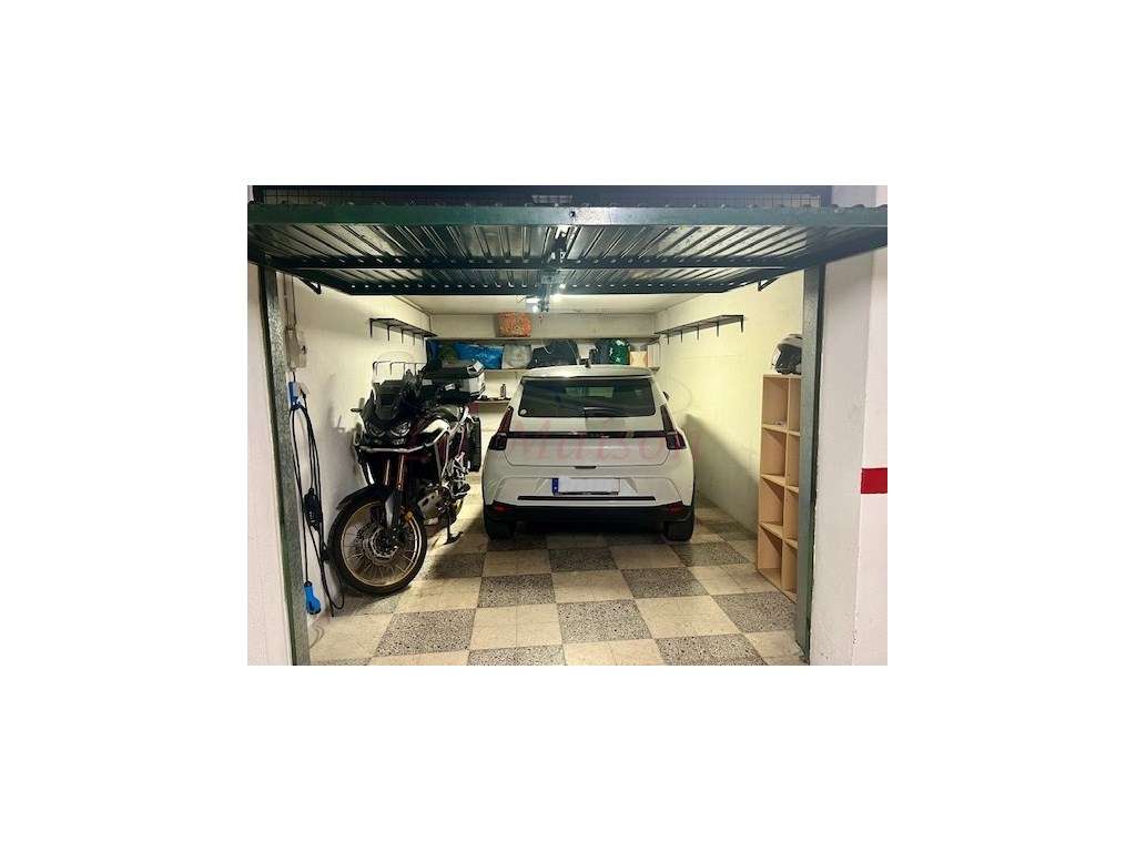 Apartamento T4 no Infantado-44