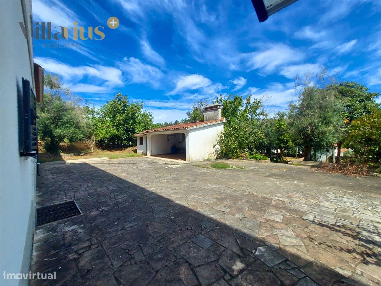 Moradia T3+1 à Venda em Tomar – Espaço e Natureza-4
