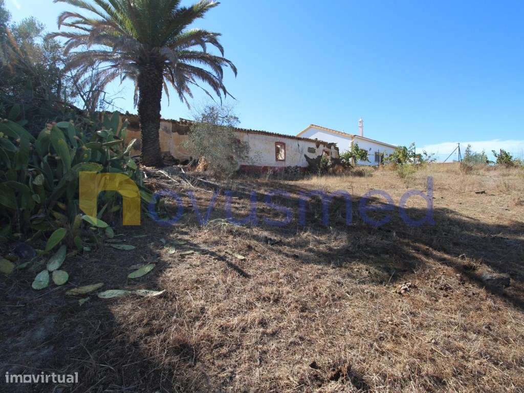 Ruina isolada com terreno rustico, zona verde, Algarve - Grande imagem: 2/30