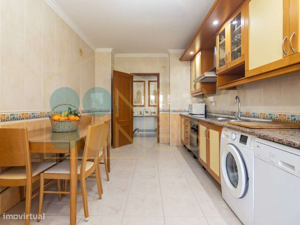 Apartamento T3 no Vale do Cobro com 128m²-13