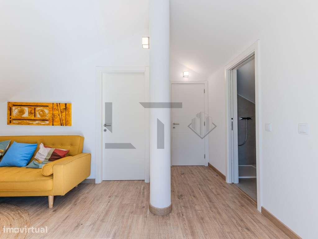 Fantástica Moradia T4 Moderna com Vista Mar, Jardim e Estacionament...-15