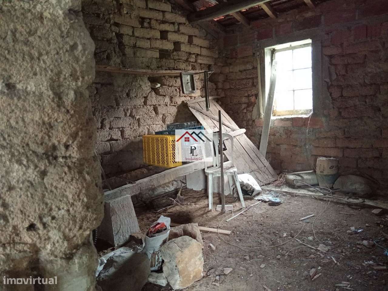 Moradia Térrea T1+1 para reconstrução no Meco em Montemor -o Velho-15