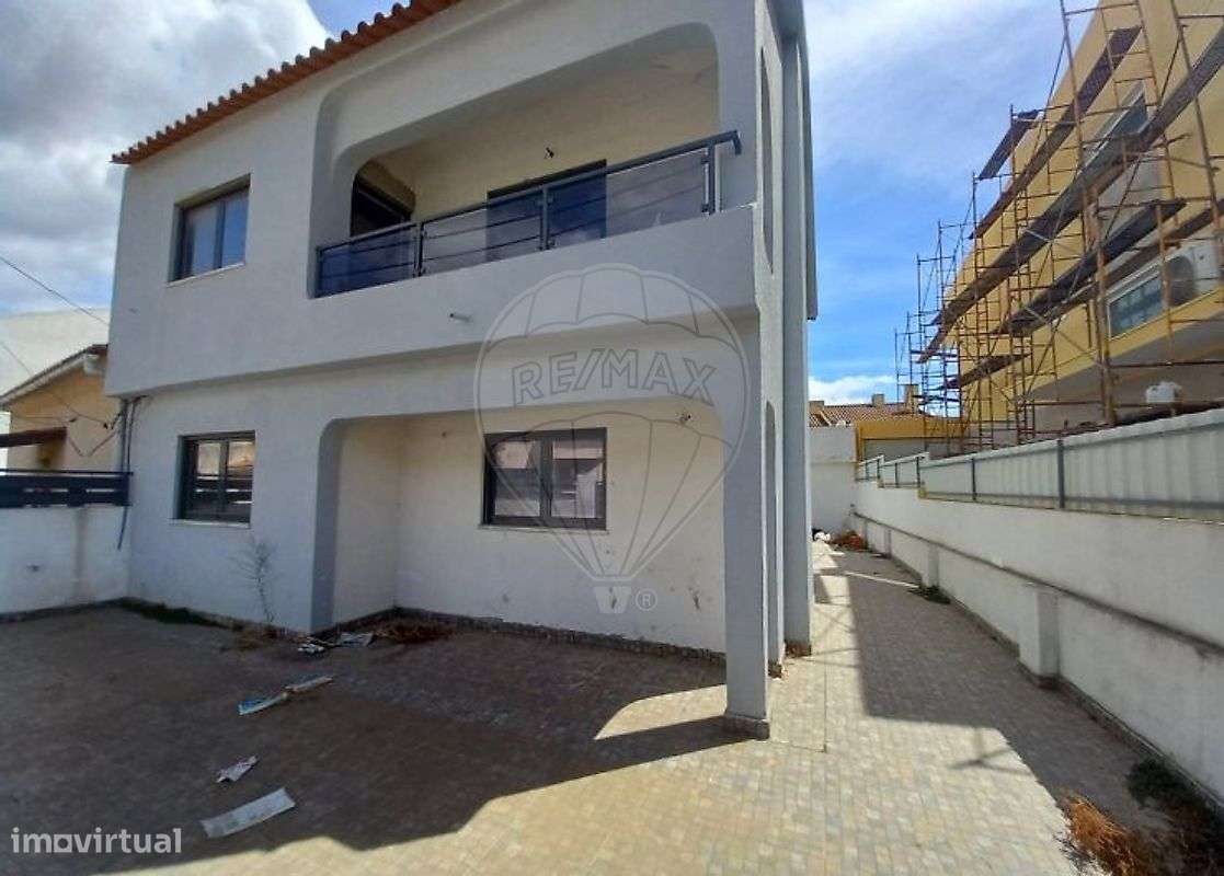 Moradia T5 para venda - Grande imagem: 2/31