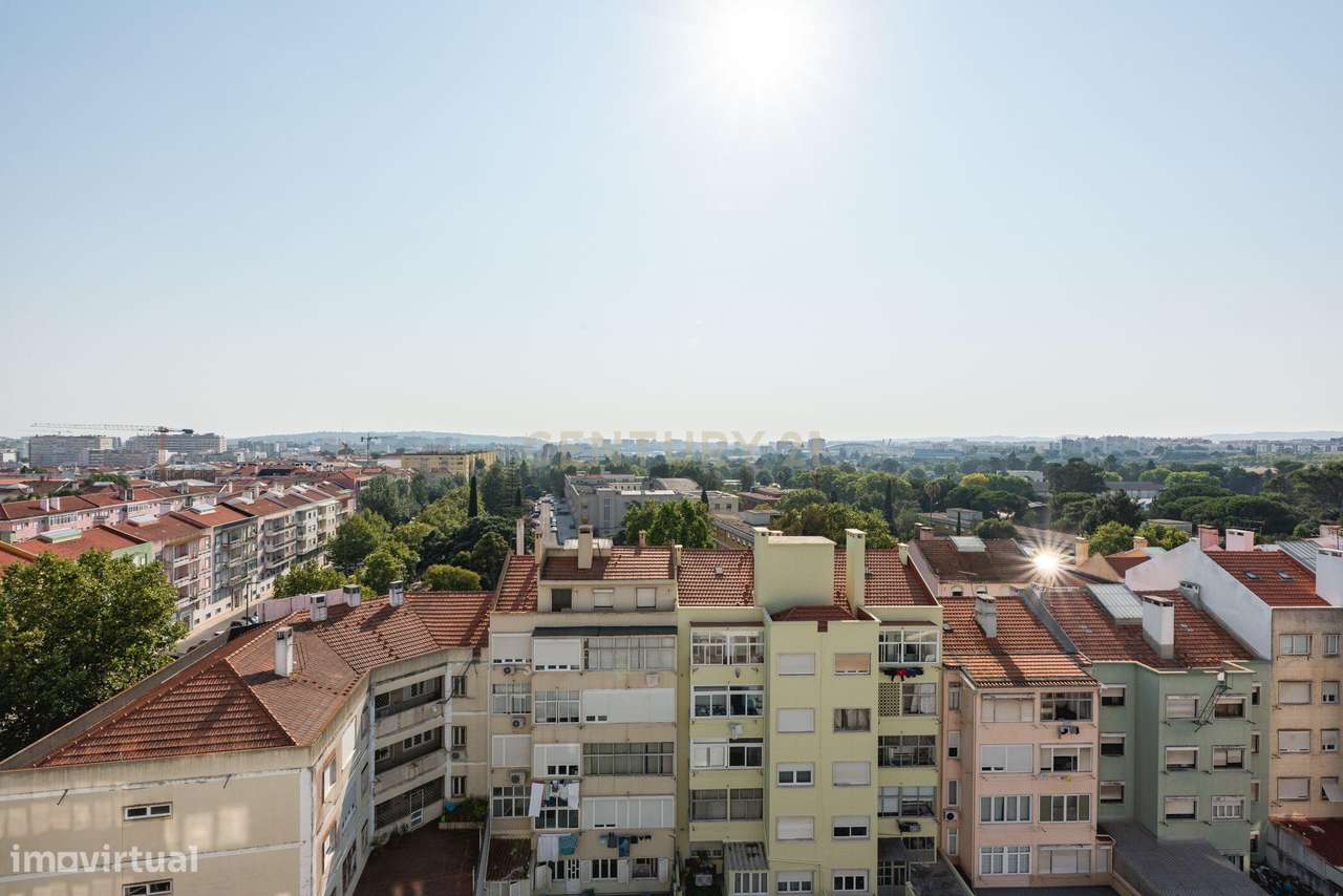 Fantástico T4 Alvalade com varandas, estacionamento e arrecadação-12