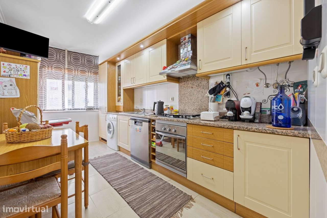 Apartamento T2 em Corroios | Conforto, Acessos e Qualidade de Vida-6