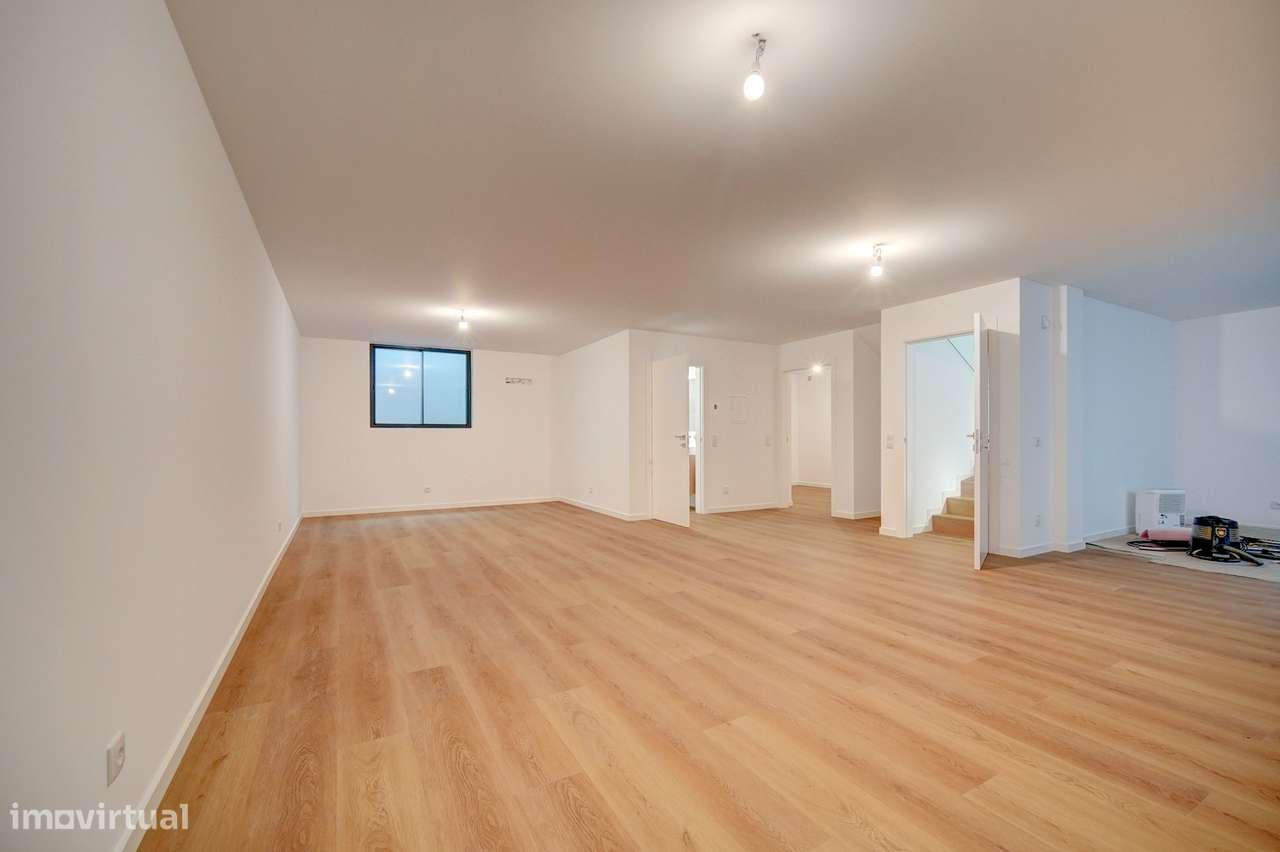 Moradia V4 Nova em Murches-14