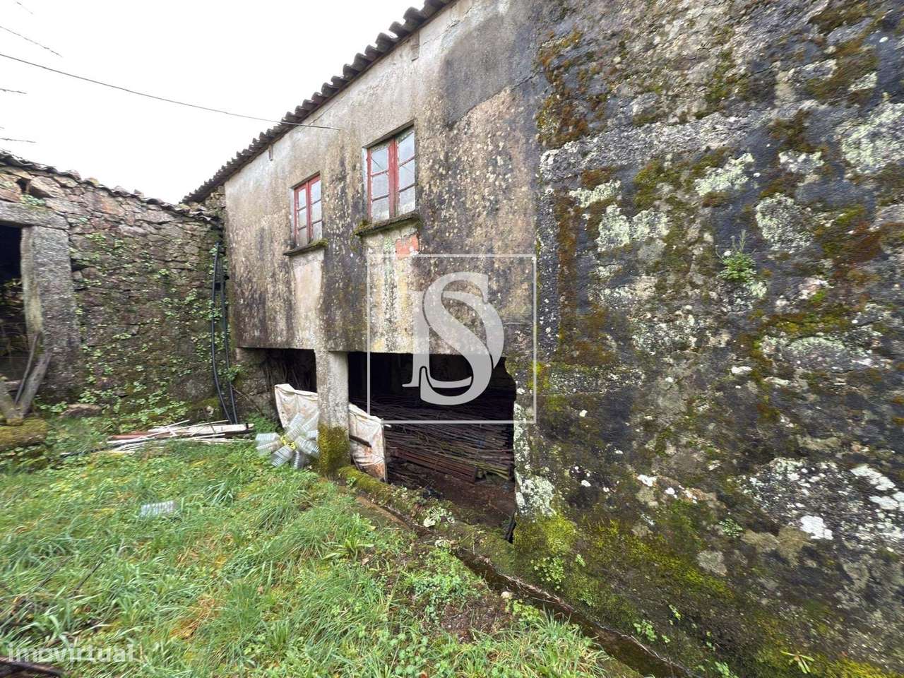 Moradia para restauro com Garagem e Terreno – Em Ribeira do Neiva - Grande imagem: 5/17