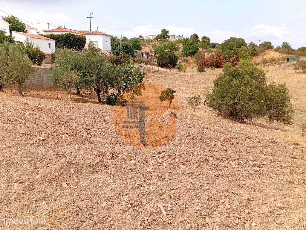 Terreno Rustico com água na zona da Corte António Martins-8
