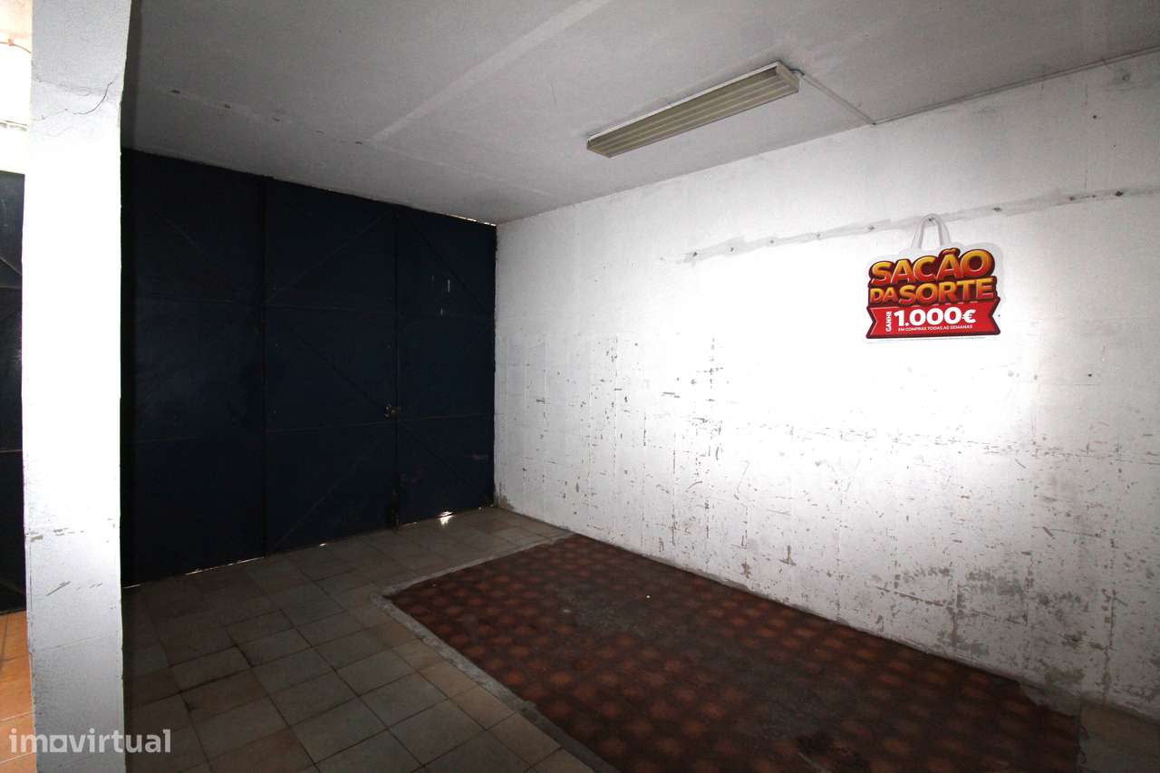 Excelente Loja com 2 Pisos – Zona Central-6