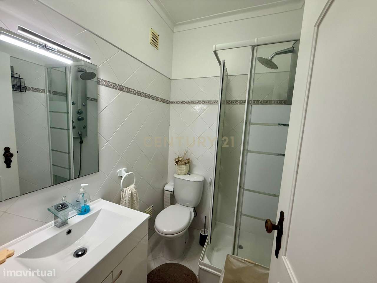 Apartamento T3 R/Chão em Nossa Senhora de Fátima, Entroncamento-20