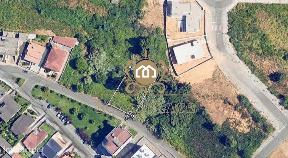 Land for sale in Santa Maria da Feira, Portugal — €110,000