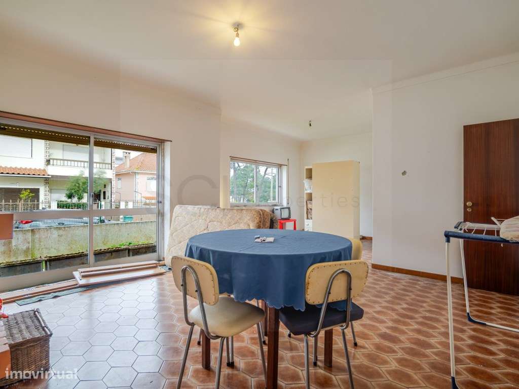 Moradia Térrea Isolada para Remodelar - Foros de Amora - Grande imagem: 4/30