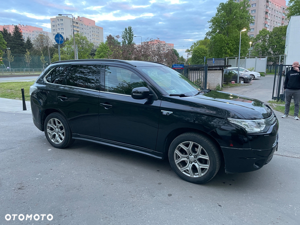 Mitsubishi Outlander PHEV Instyle NAVI + - 5