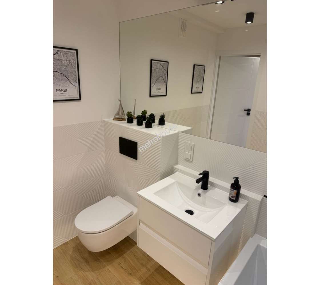 4 pokoje po generalnym remoncie!-8